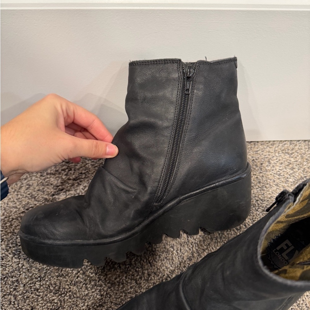 Fly London brom Black Leather Ankle Boots size 40 - Picture 7 of 8